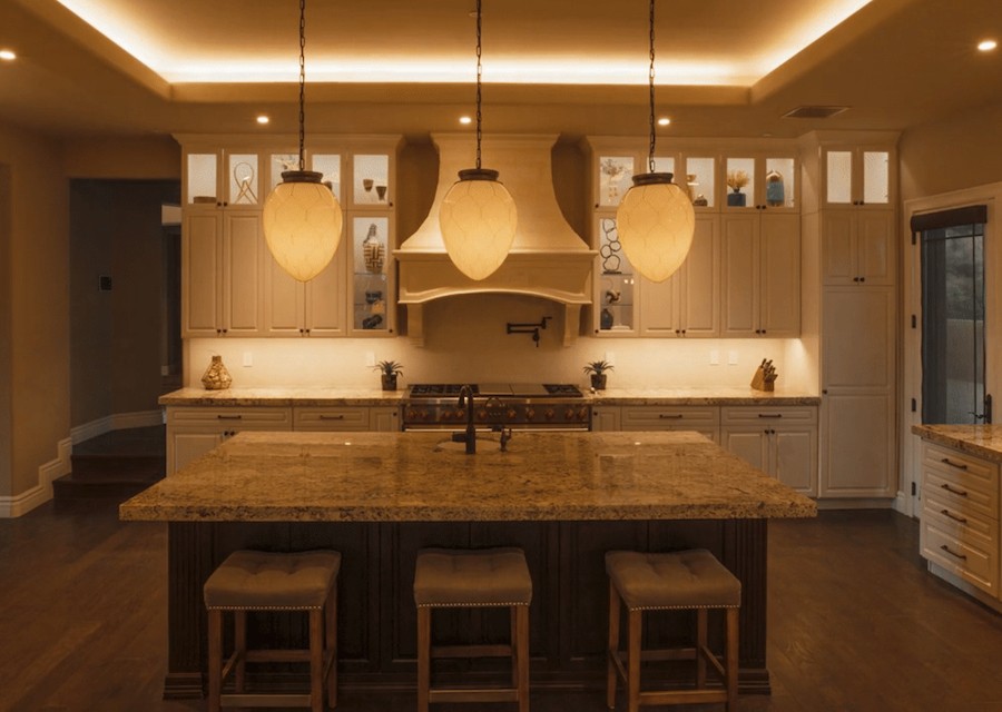 transform-your-luxury-builds-with-crestron-savant-lighting-solutions